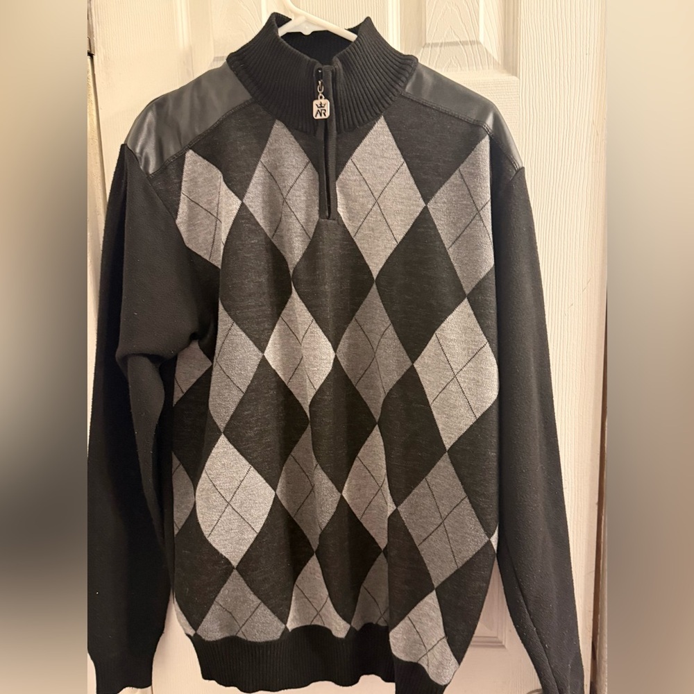 Black and Gray Argyle Zip-Up Sweater Men’s size 2XL